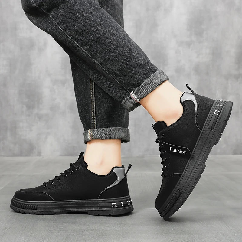 Men's casual shoes four seasons new soft-sole non-slip outdoor work shoes flat shoes fashion comfort youth Joker walking shoes