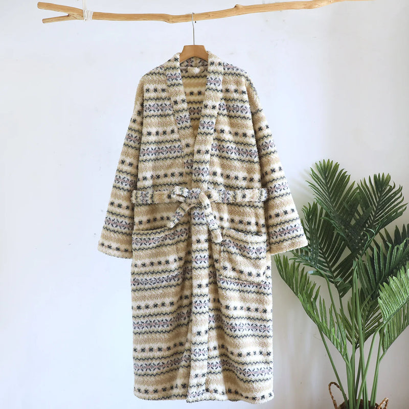 Retro Print Thickened Female Flannel Long Robes Sleepwear Winter Soft Coral Fleece Bathrobe 2026 New Warm Nightwear Homewear