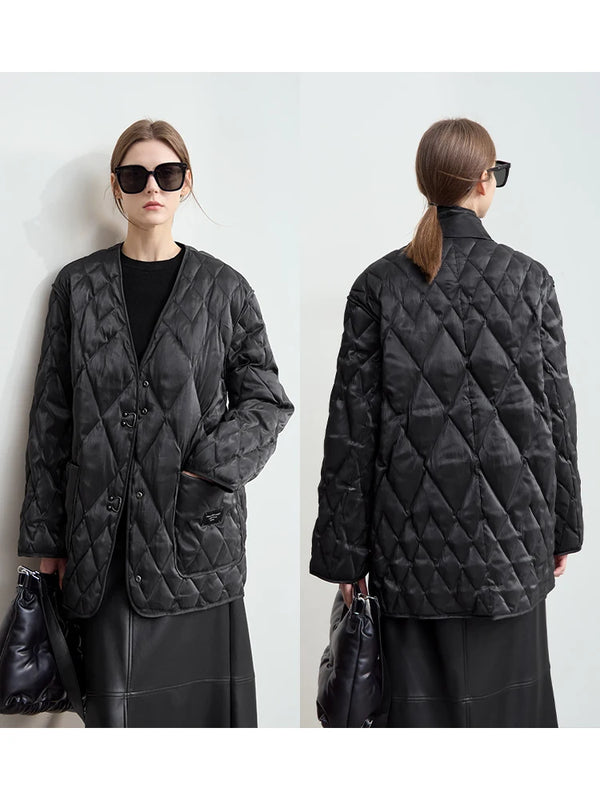 AMII Minimalist 2024 Winter New Women's Warm V-neck Solid Color with Letter Embroidered Scarf Rhombus Down Jacket 12444050