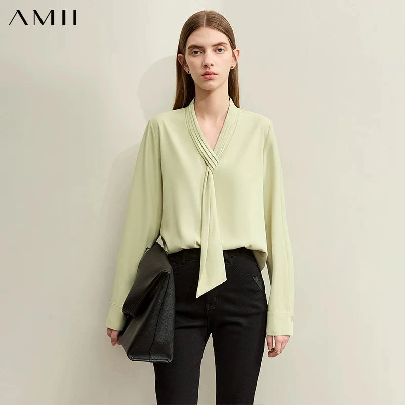 អាវ AMII Chiffon សម្រាប់ស្ត្រី 2026 រដូវស្លឹកឈើជ្រុះថ្មី អាវ V-neck រាងផ្នត់សម្រាប់ស្ត្រី ខ្សែក្រវាត់រាងមូល 12421061