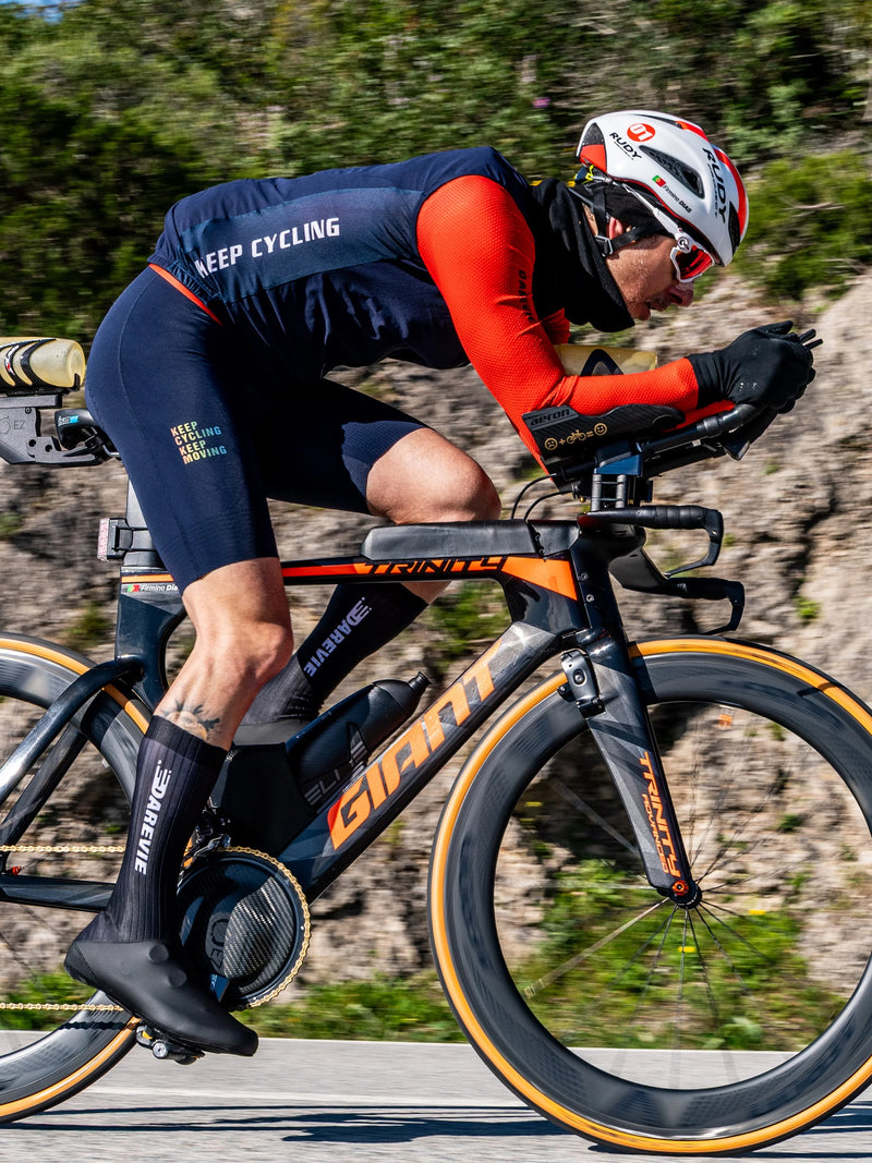ស្រោមជើងជិះកង់ DAREVIE AERO ប្រវែង UCI កាត់បន្ថយភាពធន់នឹងខ្យល់ ការពារទឹក ប្រឆាំងនឹងការរអិល ស្រោមជើងជិះកង់ MTB សម្រាប់បុរស