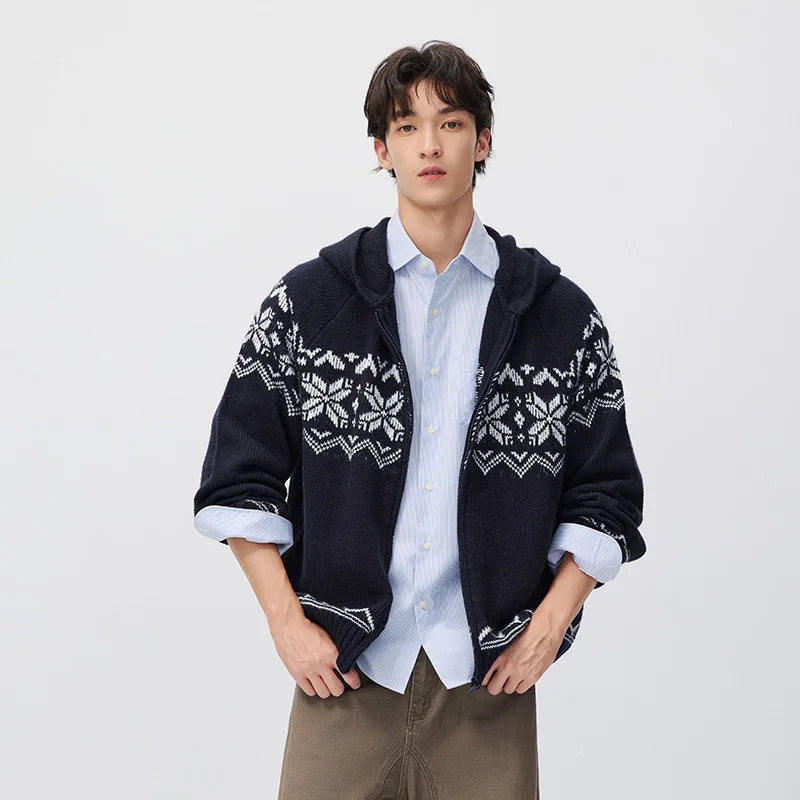 អាវកាឌីហ្គែនបុរស Semir រចនាបថបុរាណ ដៃអាវមានមួក រចនាបថធរណីមាត្រ Jacquard ដៃអាវ Raglan ឆ្នាំ ២០២៦ សម្លៀកបំពាក់ប្រចាំថ្ងៃរដូវរងាថ្មី រចនាបថធម្មតាសម្រាប់ទីក្រុង