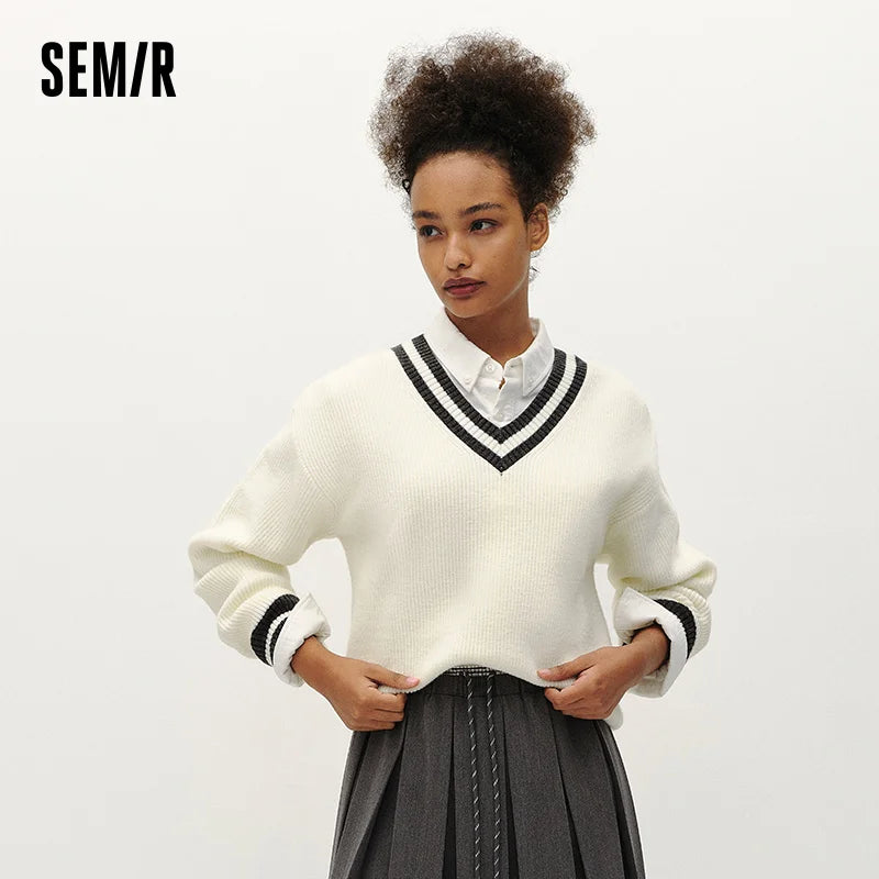 អាវយឺតប៉ាក់ Semir សម្រាប់នារី ក V ស្មាធ្លាក់ រាងរលុង រចនាបែបសាមញ្ញ 2026 សម្លៀកបំពាក់ប្រចាំថ្ងៃរដូវរងាថ្មី