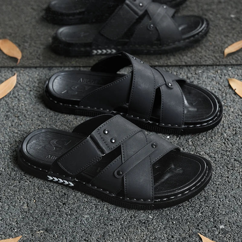Men's Fashion Casual Slippers Summer New Lightweight Breathable Outdoor Beach Shoes Students Soft-Sole Sports Walking Slippers