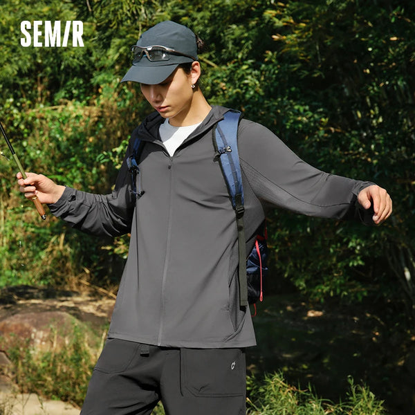 អាវបុរស Semir ការពារកាំរស្មីយូវី មានអារម្មណ៍ត្រជាក់ មានខ្យល់ចេញចូលបានល្អ មានក្រណាត់ប៉ាក់ យឺត មានមួក រដូវក្តៅ ឆ្នាំ២០២៦ ម៉ូដទាន់សម័យសម្រាប់ក្រៅផ្ទះ មានផាសុកភាព