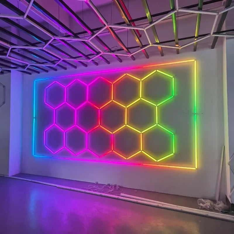ភ្លើងយានដ្ឋាន RGB Hexagon ភ្លើងពិដាន LED ដែលអាចបន្ថយពន្លឺបាន ចង្វាក់ភ្លេង ភ្លើងបន្ទះ LED សម្រាប់បន្ទប់លេងហ្គេម បារ ក្លឹប ពិធីជប់លៀង កន្លែងហាត់ប្រាណ