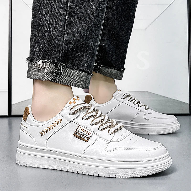 Men's white casual flat shoes four season breathable lightweight soft-sole outdoor walking shoes youth fashion sports board shoe