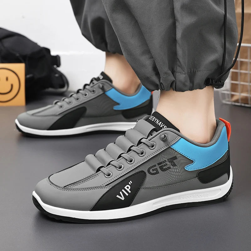 Men's flat casual shoes Four seasons lightweight soft-sole non-slip outdoor walking shoes fashion youth Joker sports board shoes