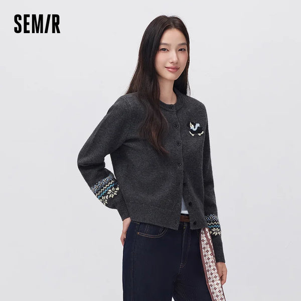 អាវកាឌីហ្គែនប៉ាក់ Semir សម្រាប់នារី កខ្លី រចនាបថឆ្កែ លំនាំធរណីមាត្រ Jacquard សម្រាប់ពាក់ប្រចាំថ្ងៃ រដូវរងាថ្មី ឆ្នាំ២០២៦ ស្ទីលធម្មតាសម្រាប់ទីក្រុង
