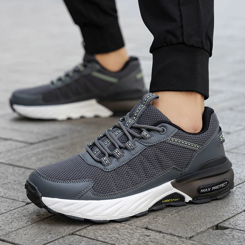 Men's mesh light casual sneakers spring summer new breathable soft sole outdoor racing running shoes students speed sports shoes