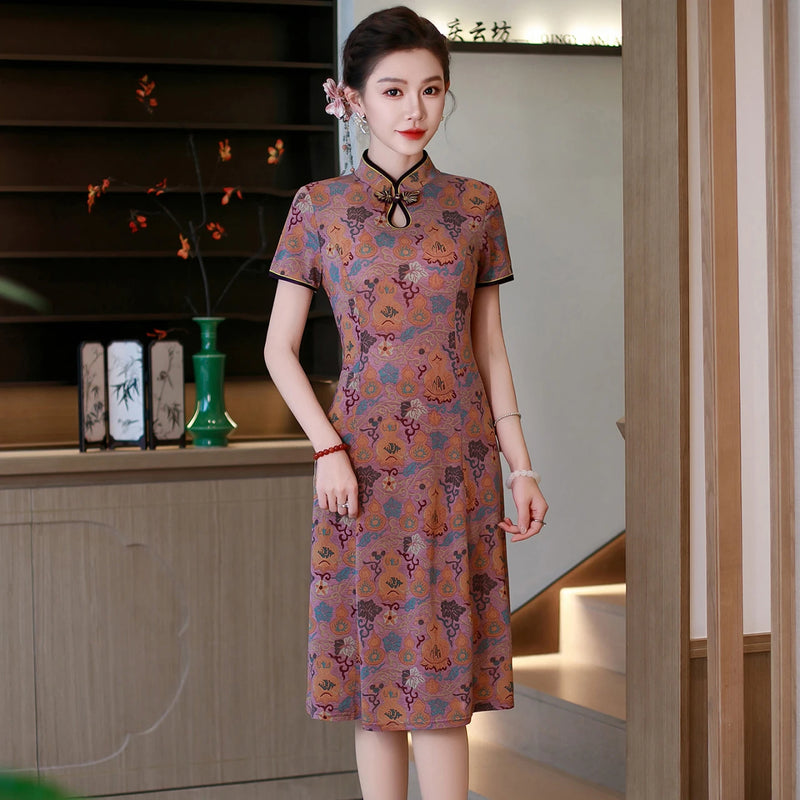 រ៉ូប Cheongsam បែបចិន រ៉ូប Qipao សម្រាប់នារី រ៉ូបបោះពុម្ពផ្កា សម្លៀកបំពាក់បែប Vintage