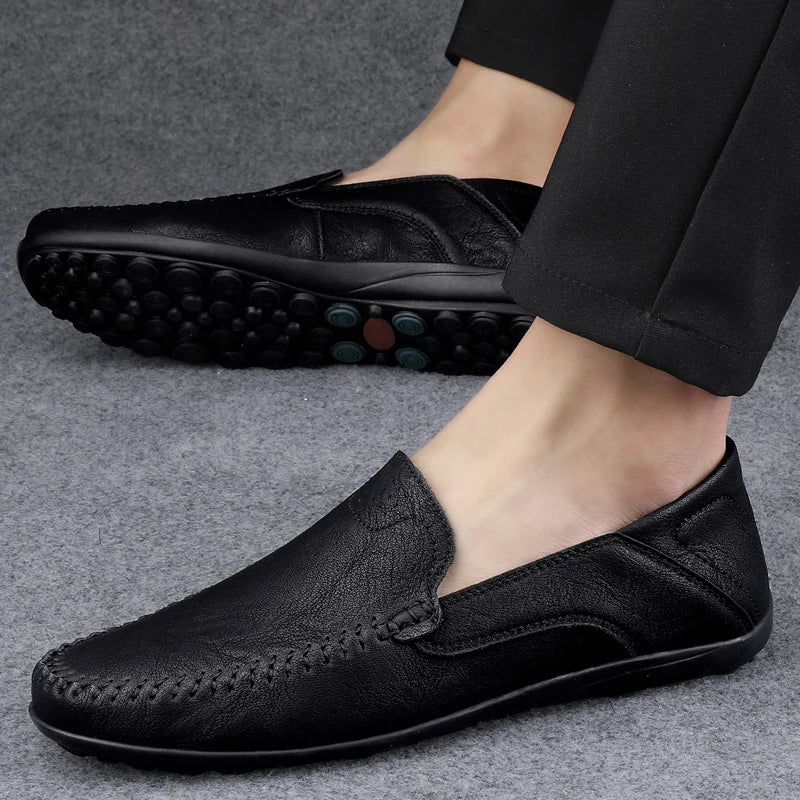 Men's slip on Lazy casual shoes four seasons new soft sole anti slip business shoes fashion versatile tide party driving shoes