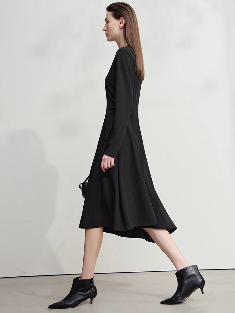 AMII Elegant Women's Dress 2026 Autumn New Minimalism Straight Midi Dresses Slim Asymmetrical Knitted Woman Clothing 12543080