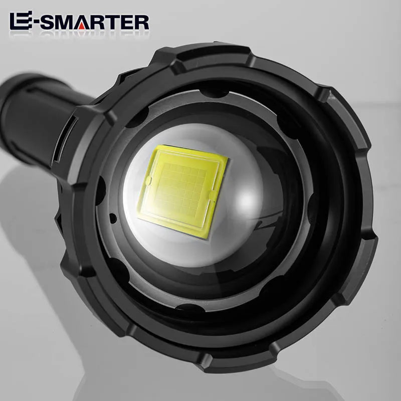 ពិល LED ចម្ងាយឆ្ងាយ P70 សម្រាប់ប្រើប្រាស់ក្រៅផ្ទះ ភ្លឺខ្លាំង ធ្វើពីអាលុយមីញ៉ូម សម្រាប់បោះតង់ ល្បាតសង្គ្រោះបន្ទាន់ អាចសាកបាន ជាមួយនឹងសមត្ថភាពបាញ់បានឆ្ងាយ