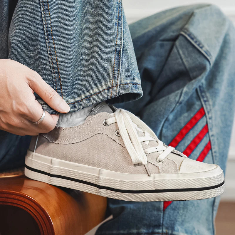 Men's fashion concise casual canvas shoes four seasons new breathable light soft-sole comfort outdoor walking sports board shoes