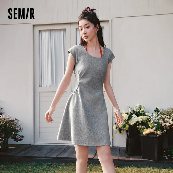 រ៉ូបស្ត្រី Semir ក U ពណ៌រឹង ដៃខ្លី រចនាបែប Minimalist ខ្នាតតូច 2026 ម៉ូដទាន់សម័យសម្រាប់រដូវក្តៅ