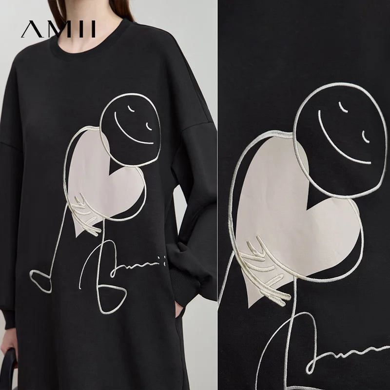 AMII Casual Dresses 2026 New Autumn Print Embroidery Long Sleeves Drop Shoulder Round Neck Pocket Loose Sweatshirt Dress12523017