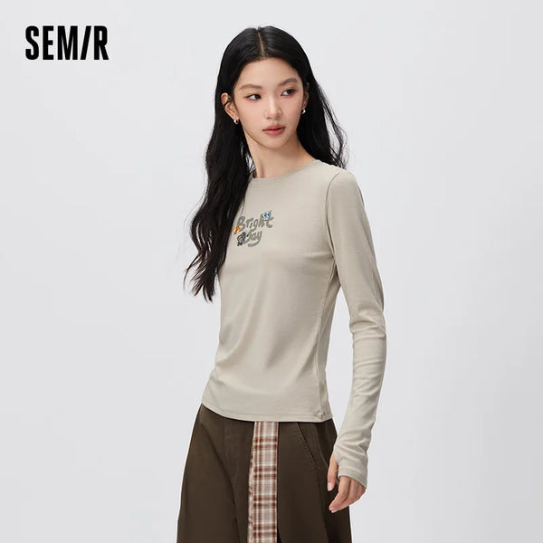 អាវយឺត Semir សម្រាប់នារី អក្សរ ប៉ាក់លម្អិត ដៃវែង រាងស្លីម សម សម្រាប់រដូវស្លឹកឈើជ្រុះ ឆ្នាំ២០២៦ ស្លៀកជារៀងរាល់ថ្ងៃ
