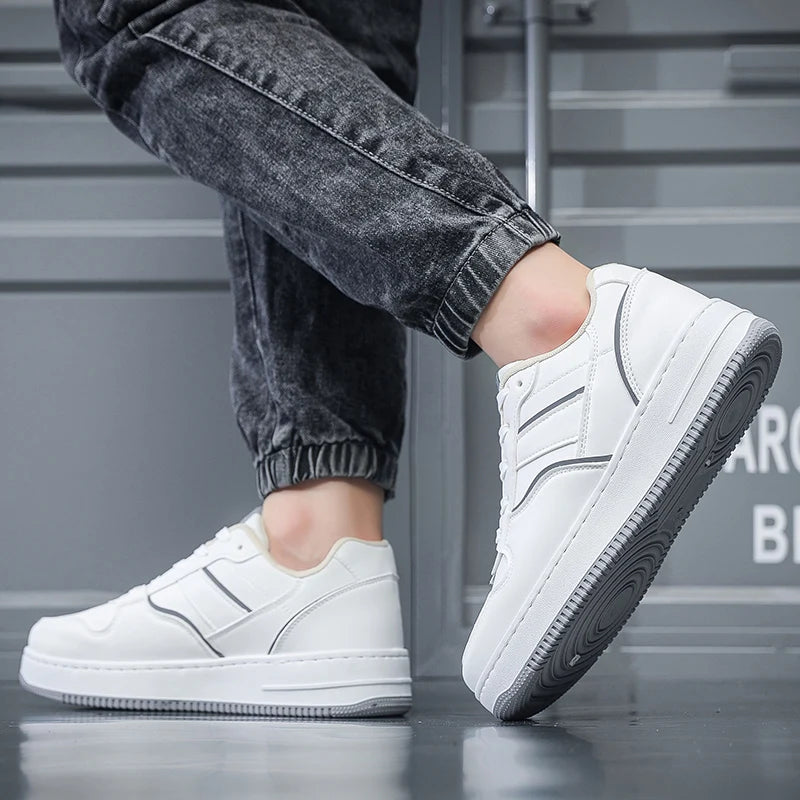 Men's casual shoes four seasons new breathable lightweight soft-sole outdoor flat walking shoes fashion student white board shoe