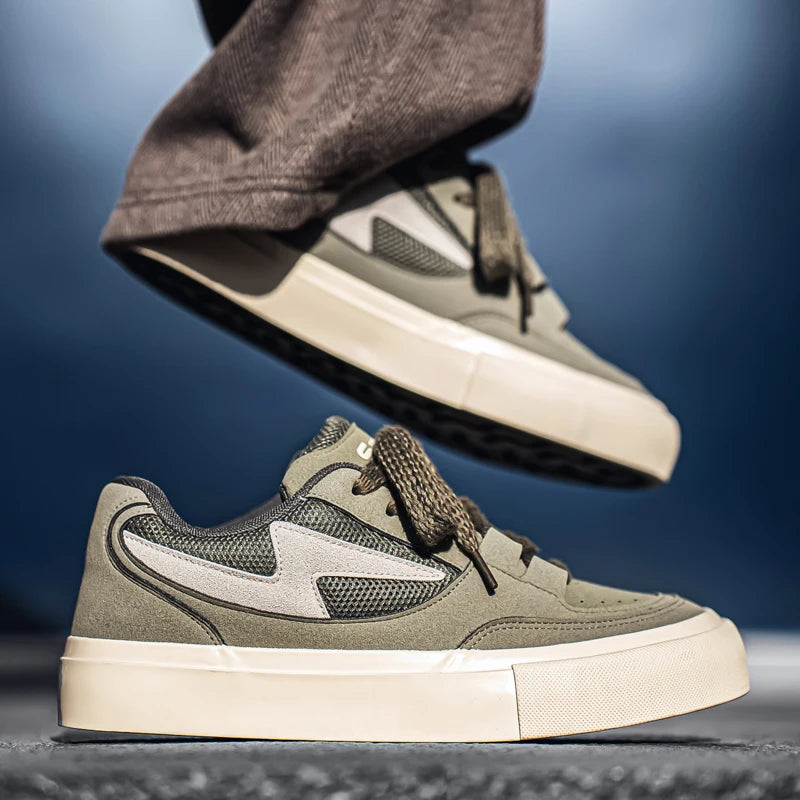Men's casual shoes four seasons new breathable lightweight soft-sole non-slip comfortable bread shoes outdoor sports board shoes