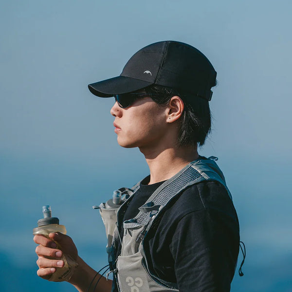 មួក Naturehike ទម្ងន់ស្រាល មួកកីឡាអាជីព សម្រាប់បុរសនិងស្ត្រី ពាក់ក្រៅផ្ទះ បោះតង់ ឡើងភ្នំ រត់ នេសាទ ការពារកាំរស្មីយូវី UPF1000+ ធន់នឹងទឹក