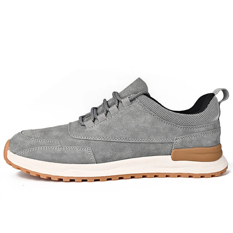 Men Sports Shoes Fashion Wear-resistant Leather Versatile Street Fitness Sports Shoes New Flat Bottomed Anti Slip Running Shoes
