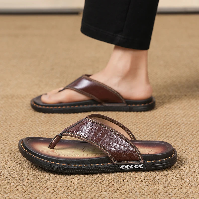 Men's Summer Flip Flops Casual Non-slip Breathable soft sole comfort Beach Slippers fashion Lightweight Outdoor Walking Slippers