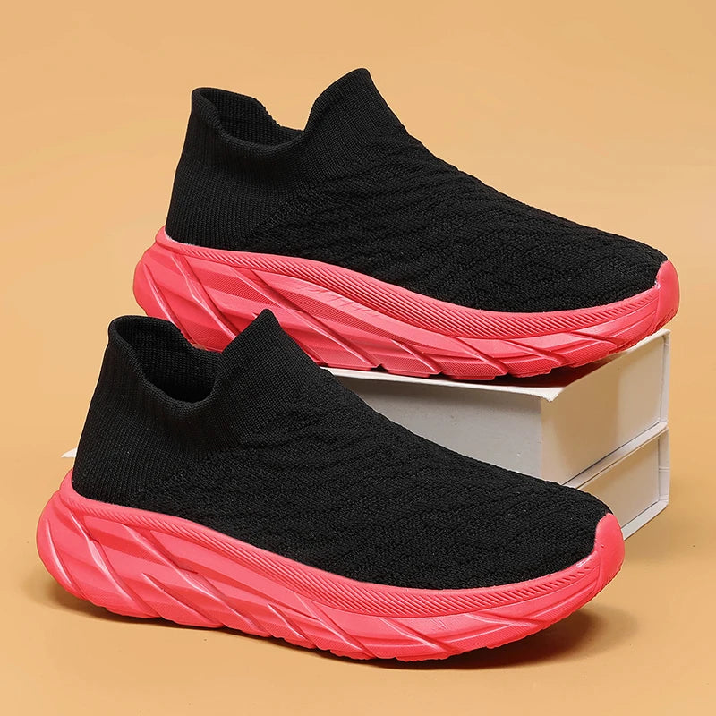 Couple Walking Shoes Low Cut Breathe Mesh Sports Leisure Shoes Fashion EVA Soft Sole Lightweight Sneakers for Men Women