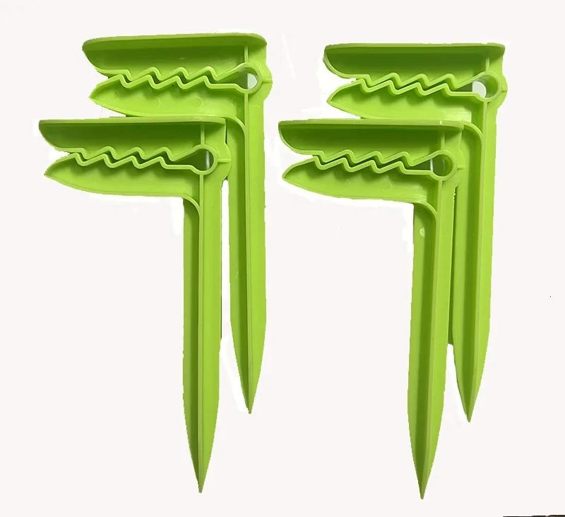 4pcs Outdoor Anchor Stakes Clips Picnic Blanket Holder Beach Towel Sand Pegs,for Picnic Blankets Beach Towels and Camping.
