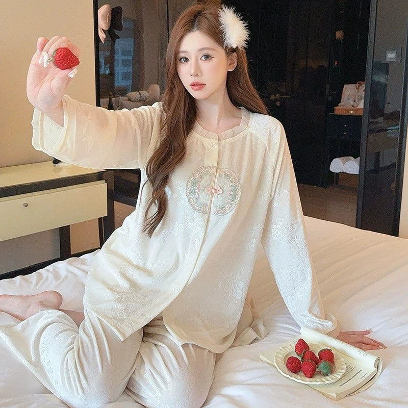 High-end Gold Silk Velvet Sleepwear For Women Spring Autumn Home Clothes Long Sleeves Outdoor Wear Suit For Winter Pajamas Set