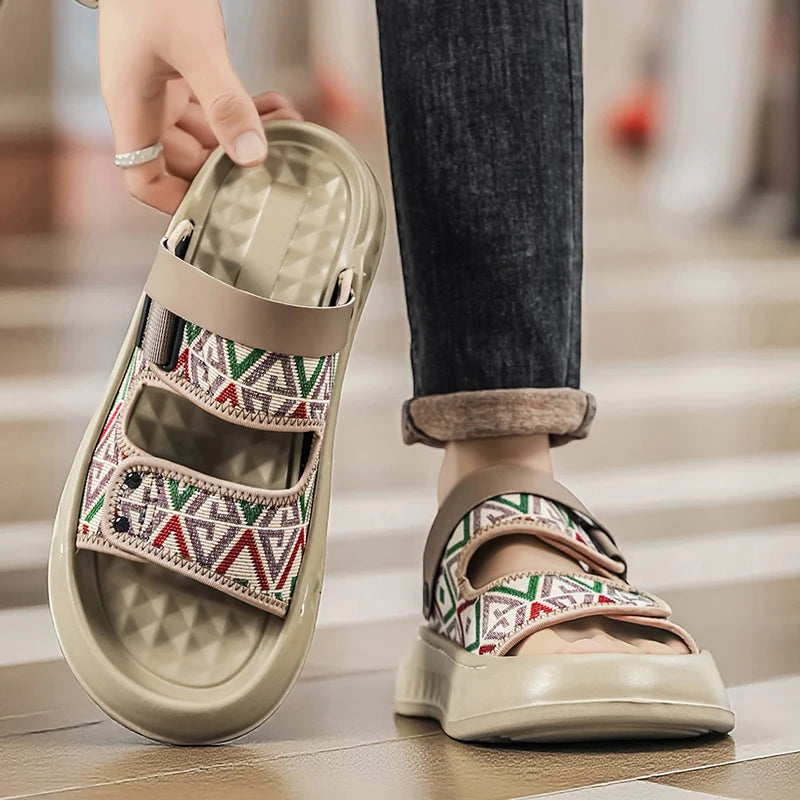 Men's casual slip on sandals summer soft-sole breathable lightweight outdoor walking beach shoes fashion Dual-purpose slippers