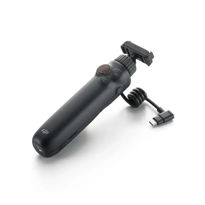 DJI Osmo Action Dual-Direction Battery Handle Built-in 4900 mAh battery provides long-lasting power for DJI Osmo Action 6