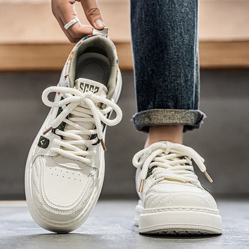 Men's thick-sole casual shoes Four seasons soft-sole breathable lightweight flat walking shoes fashion youth sports board shoes