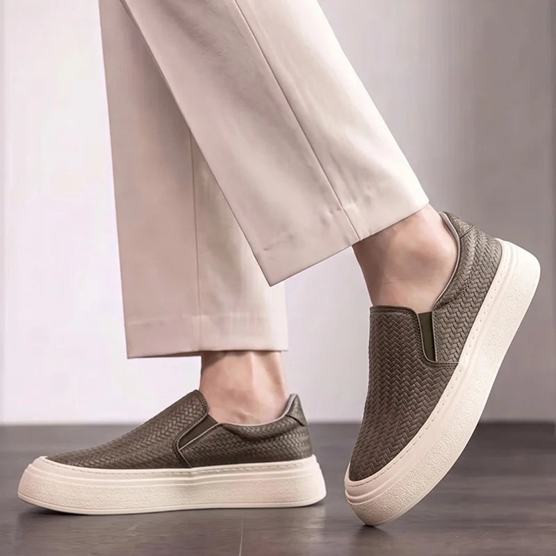 Men's thick-sole slip on casual shoes four seasons breathable light soft-sole anti-slip outdoor versatile walking board shoes