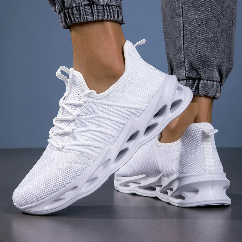 Men Sports Shoes Trendy Mesh Breathable Soft Sole Light Outdoor Running Shoes New Comfort Versatile Summer Casual Tennis Shoes