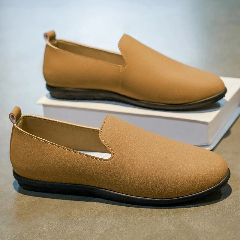 Men's Plus-Size Fashion Versatile Casual Shoes Breathable Soft Sole Four Seasons Non-Slip Comfort Outdoor Driving Leather Shoes