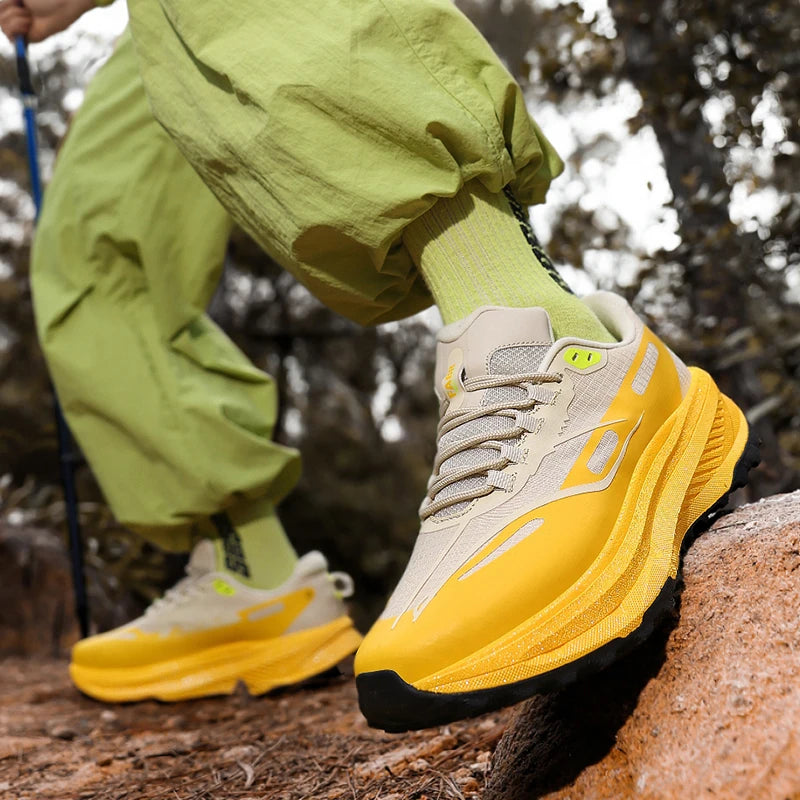 Outdoor Hiking sneakers running cross-country non-slip wear-resistant Men shoes four season breathable light casual sports shoes