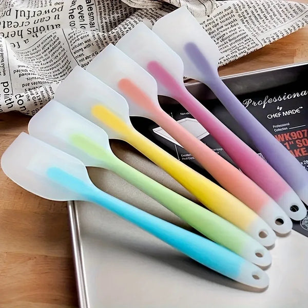 1pc Translucent Handle Silicone Scraper Butter Cream Mixing Shovel Knife Cake Baking Spatula Tool, random color