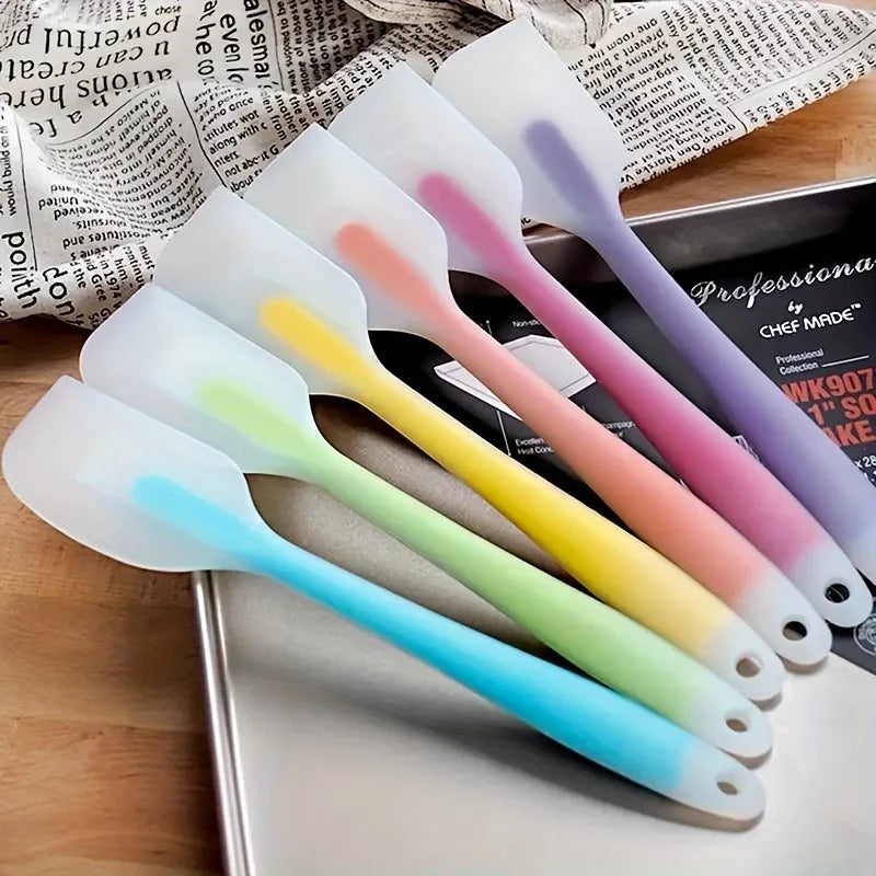 1pc Translucent Handle Silicone Scraper Butter Cream Mixing Shovel Knife Cake Baking Spatula Tool, random color