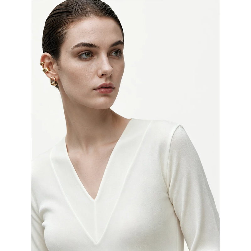 Amii Slim T-shirt V-Neck Long Sleeve Stretch Solid Color T-shirt Women 2026 Autumn New Versatile Cozy Woman Clothing 12613020