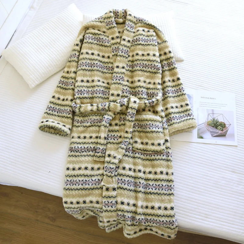 Retro Print Thickened Female Flannel Long Robes Sleepwear Winter Soft Coral Fleece Bathrobe 2026 New Warm Nightwear Homewear