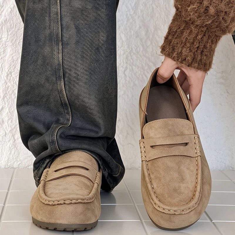Men's slip on lazy casual shoes four seasons new breathable light soft-sole non-slip comfortable outdoor walking Joker tide shoe