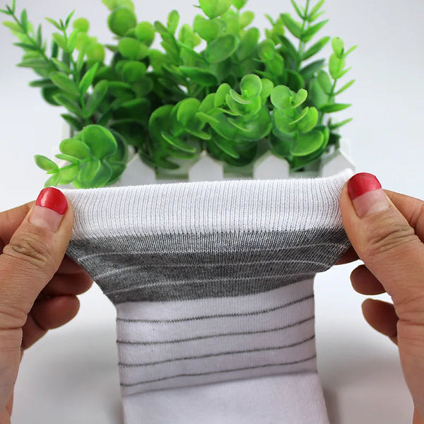 WRELS 1/2/3 Pairs Hiking Toe Socks Anti‑Blister Crew 5 Finger Socks Men Women Breathable Running Separate Toes Sports Socks