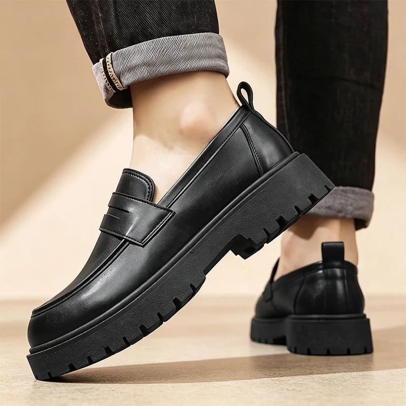 Men's slip on Lazy casual shoes four seasons breathable light soft-sole non-slip comfort fashion Thick sole outdoor walking shoe