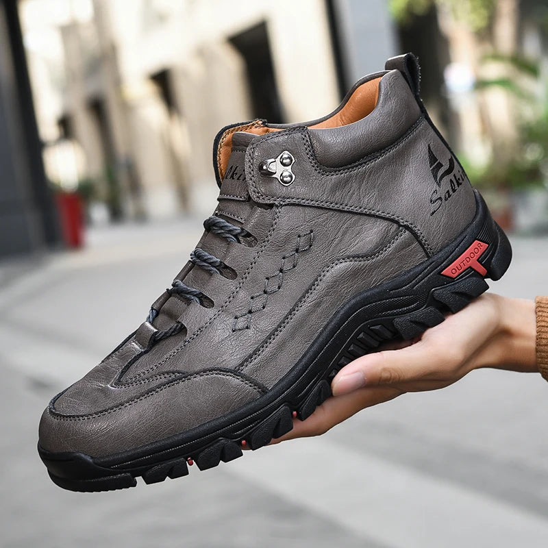 Walking Shoes Men 2025 New Casual High Top Leather Surface Anti Slip Wear-resistant Daily High Quality Retro Sneakers Men