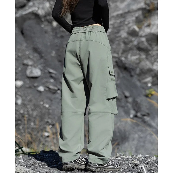American Style Urban Outdoor Parachute Pants – Lightweight Relaxed Fit Streetwear Trousers with Large Patch Pockets