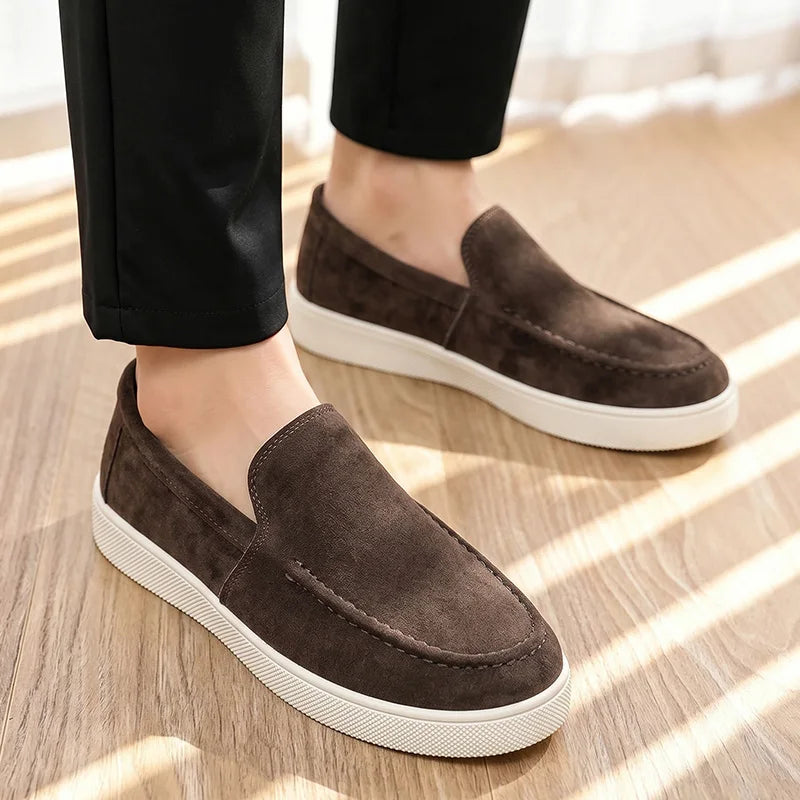 Men's slip on casual shoes four season new breathable soft-sole non-slip comfort outdoor walking shoes fashion sports board shoe