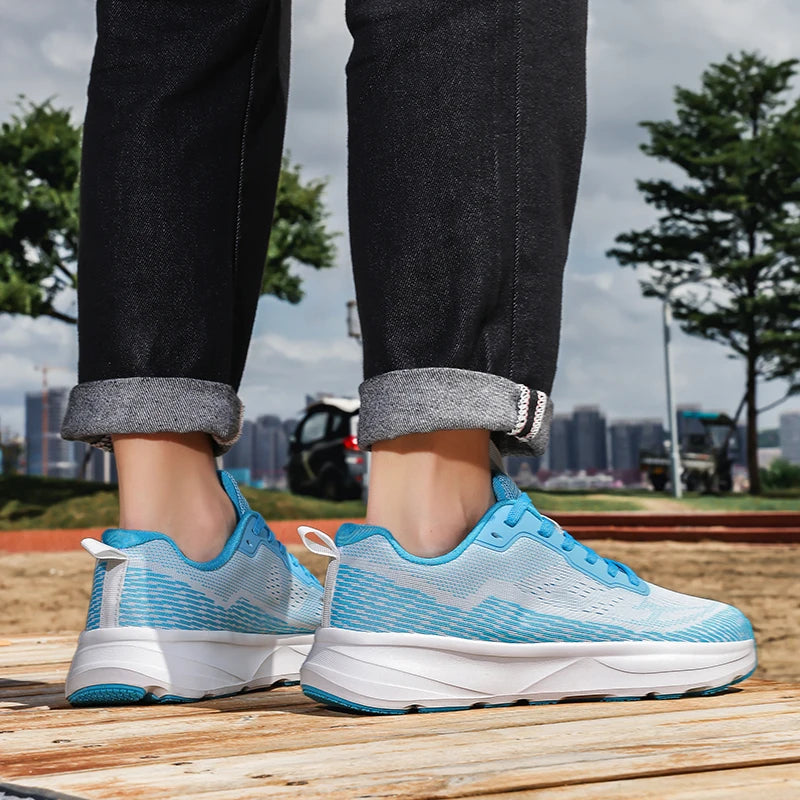 Men's wide-palm sports shoes four seasons soft sole outdoor casual running shoes fashion student mesh light breathable sneakers