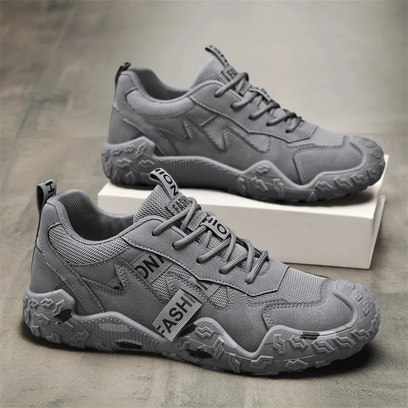 Men's casual sneakers four seasons new breathable soft-sole anti-slip light comfort outdoor running shoes tooling sports shoes