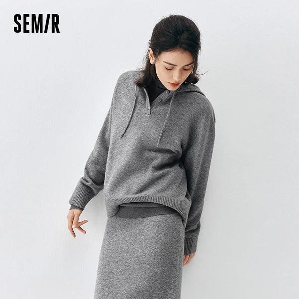 អាវយឺត Semir សម្រាប់នារី រចនាបថតិចតួចបំផុត រចនាបថប្រចាំថ្ងៃ ទន់ភ្លន់ ឆ្នាំ២០២៦ រដូវរងា ស្លៀកជាស្រទាប់ៗ ពាក់បែបប៉ាក់ក្តៅៗ ស្អាត ស្រមោល